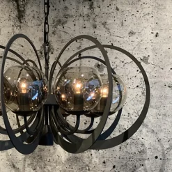 Grote ronde hanglamp metaal met smoke glas en spot