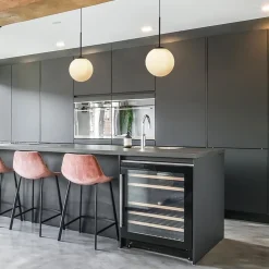 Hanglamp zwart met opaal wit glas 30 cm