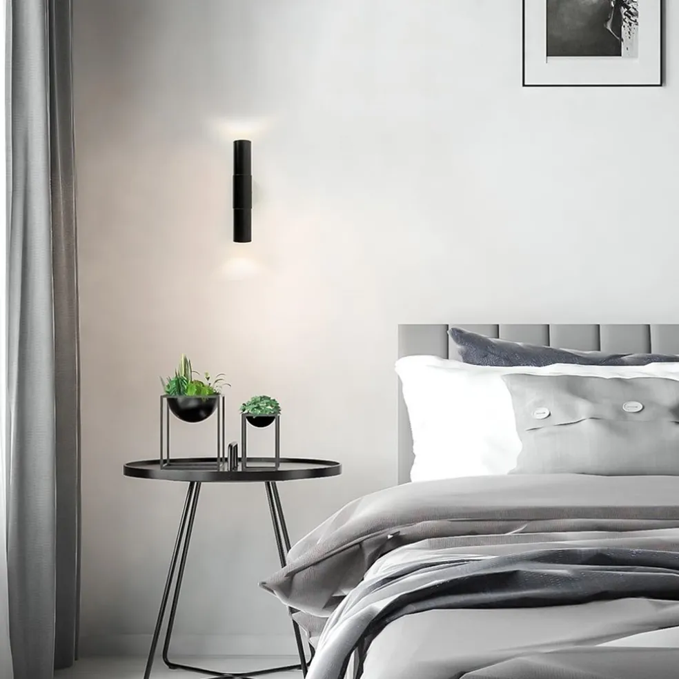 Mat zwarte cilinder wandlamp up+down