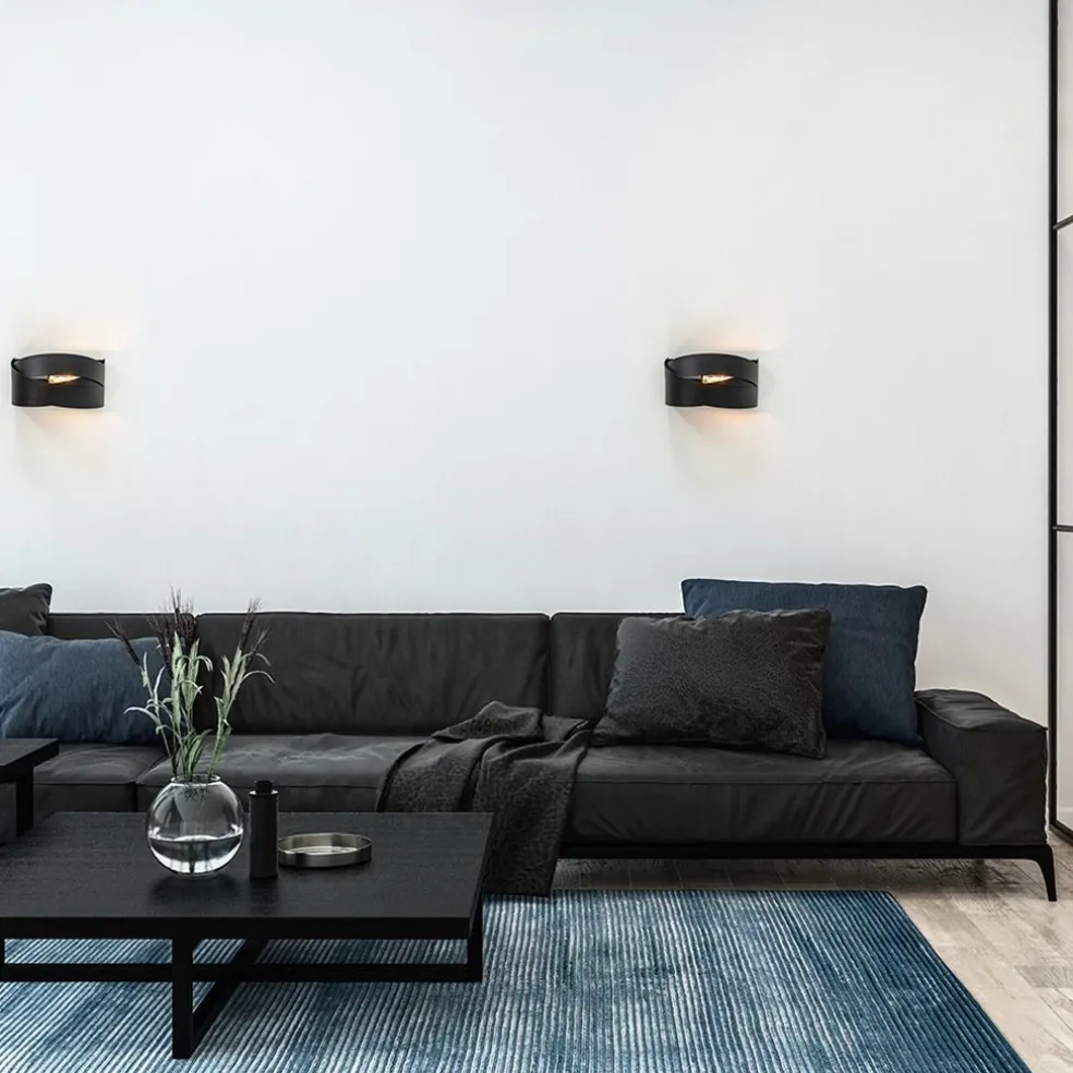 Mat zwarte wandlamp half rond E14