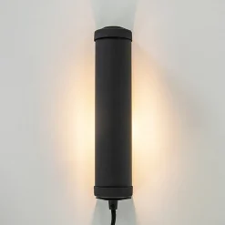 Mat zwarte wandlamp met snoer