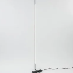 Moderne design vloerlamp zwart inclusief dimbaar LED