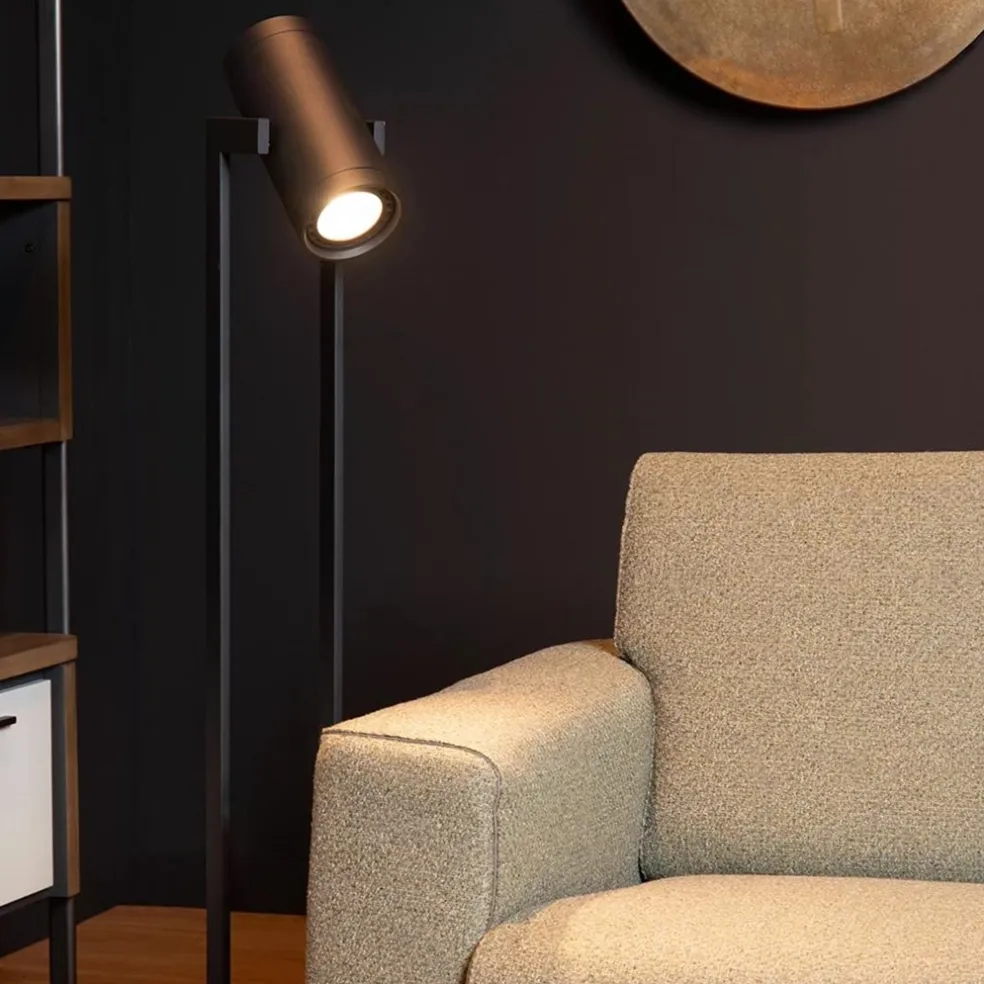 Moderne LED vloerlamp mat zwart met kantelbare spot