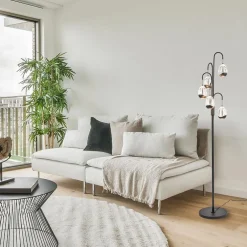 Moderne LED vloerlamp zwart met helder glas