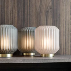 Olijf groene tafellamp Ivot op batterij