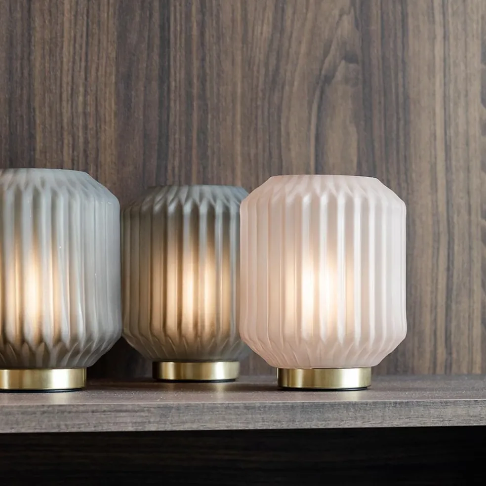 Olijf groene tafellamp Ivot op batterij