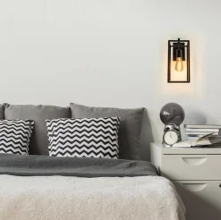 Rechthoekige wandlamp mat zwart frame