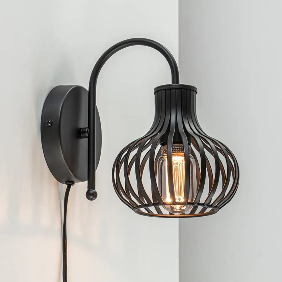 Scandinavische wandlamp mat zwart met snoer