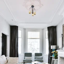 Strak klassieke plafondlamp egg goud met zwart