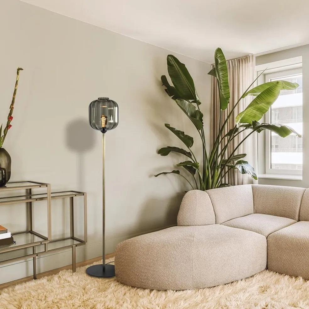 Strak klassieke vloerlamp brons met zwart en smoke glas