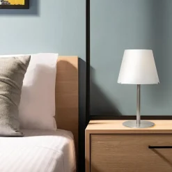 Tafellamp Calabro rvs met wit glas