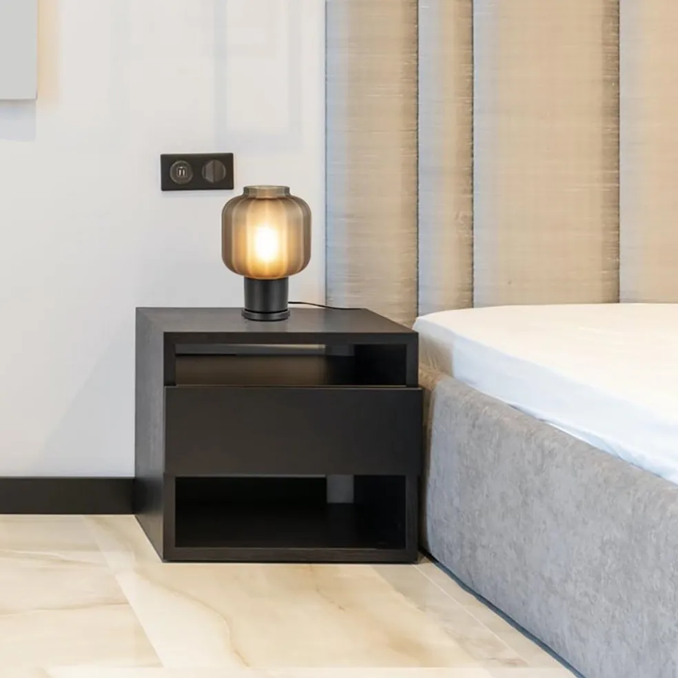 Tafellamp Lett zwart met mat smoke glas