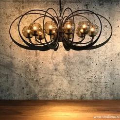 Zwart metalen hanglamp met smoke glas